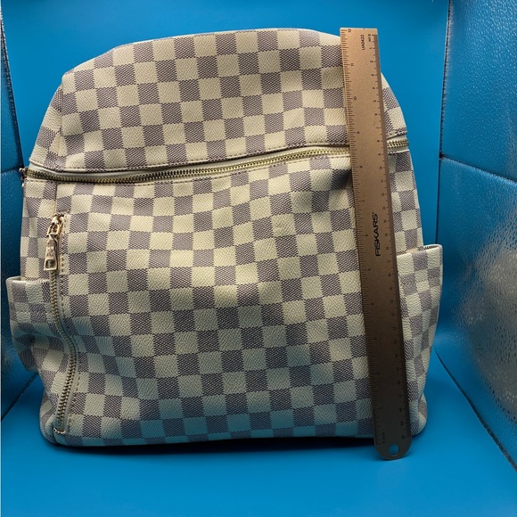 Checkered Backpack - Picture 9 of 12
